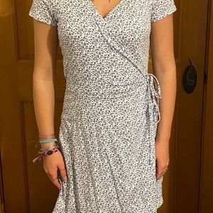 hollister blue floral wrap dress